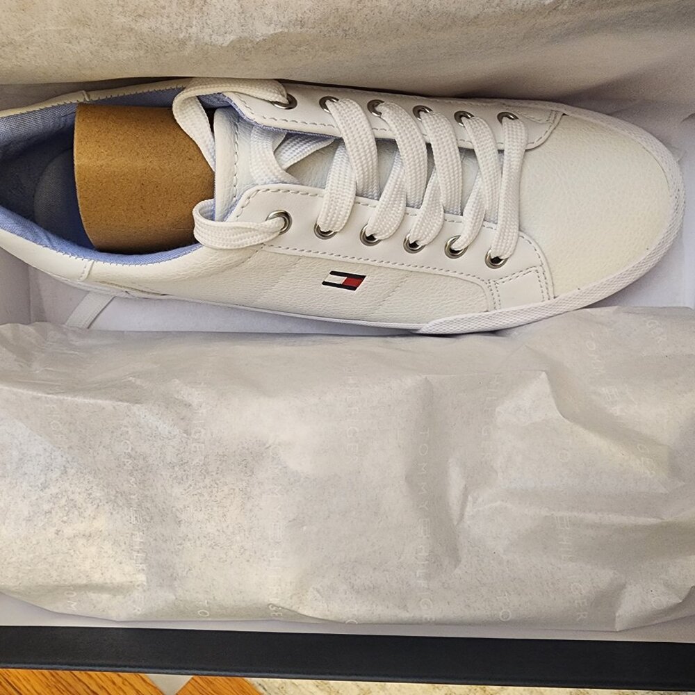 Tommy Hilfiger Womens Lestiel White 8.5M - A029 - Picture 8 of 10